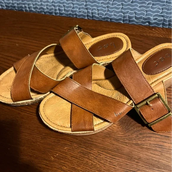 b.o.c. Tan Leather Cross-Strap Sandals - Picture 2 of 5